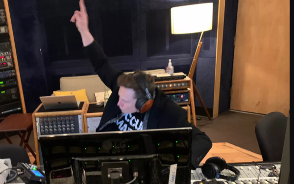 Elon Musk made a EDM track “Don’t doubt ur vibe” and it sounds good!